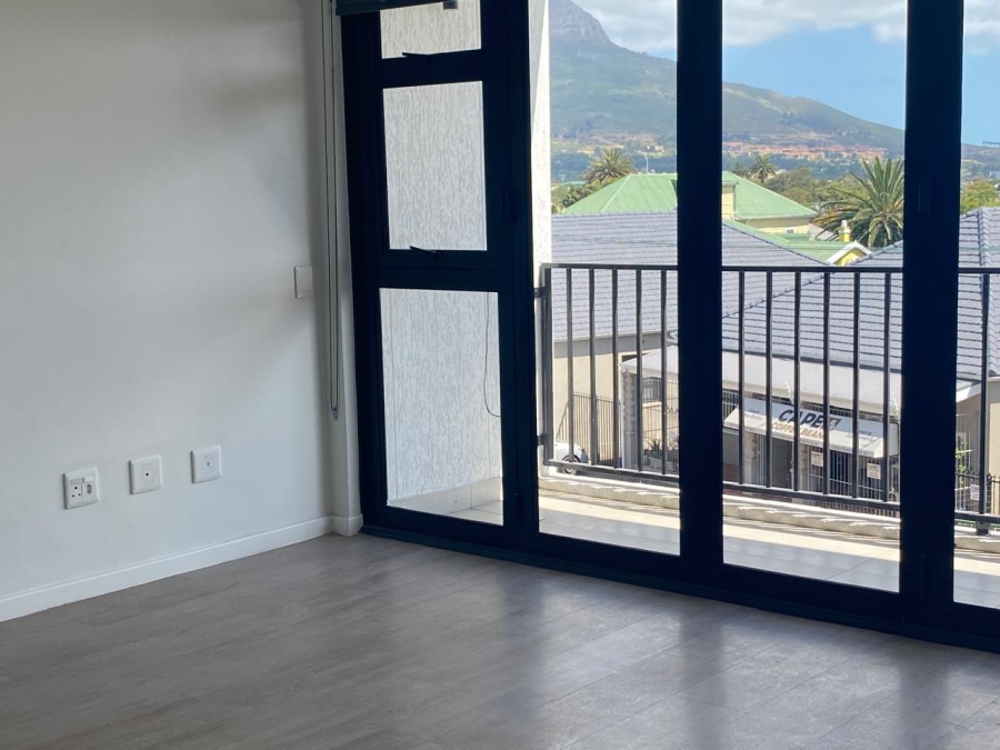 2 Bedroom Property for Sale in Claremont Western Cape